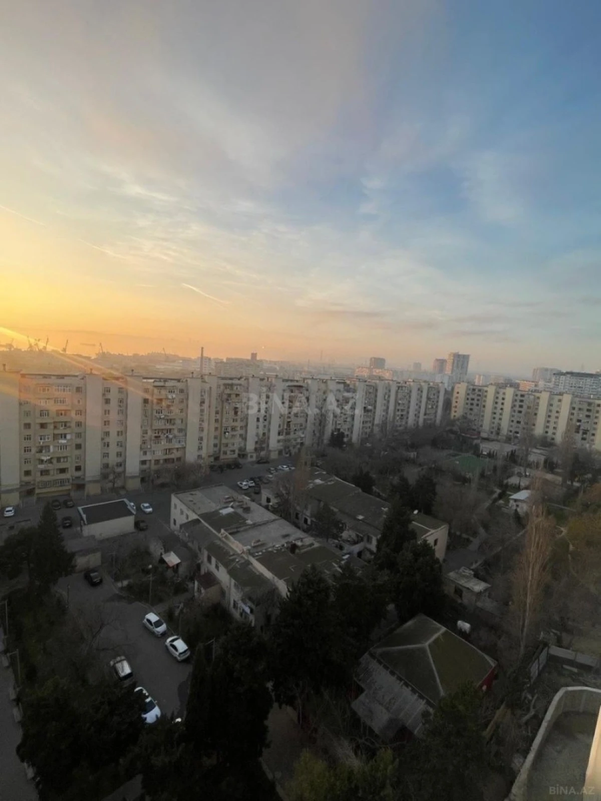 Satılır 2 otaqlı mənzil 84 m²