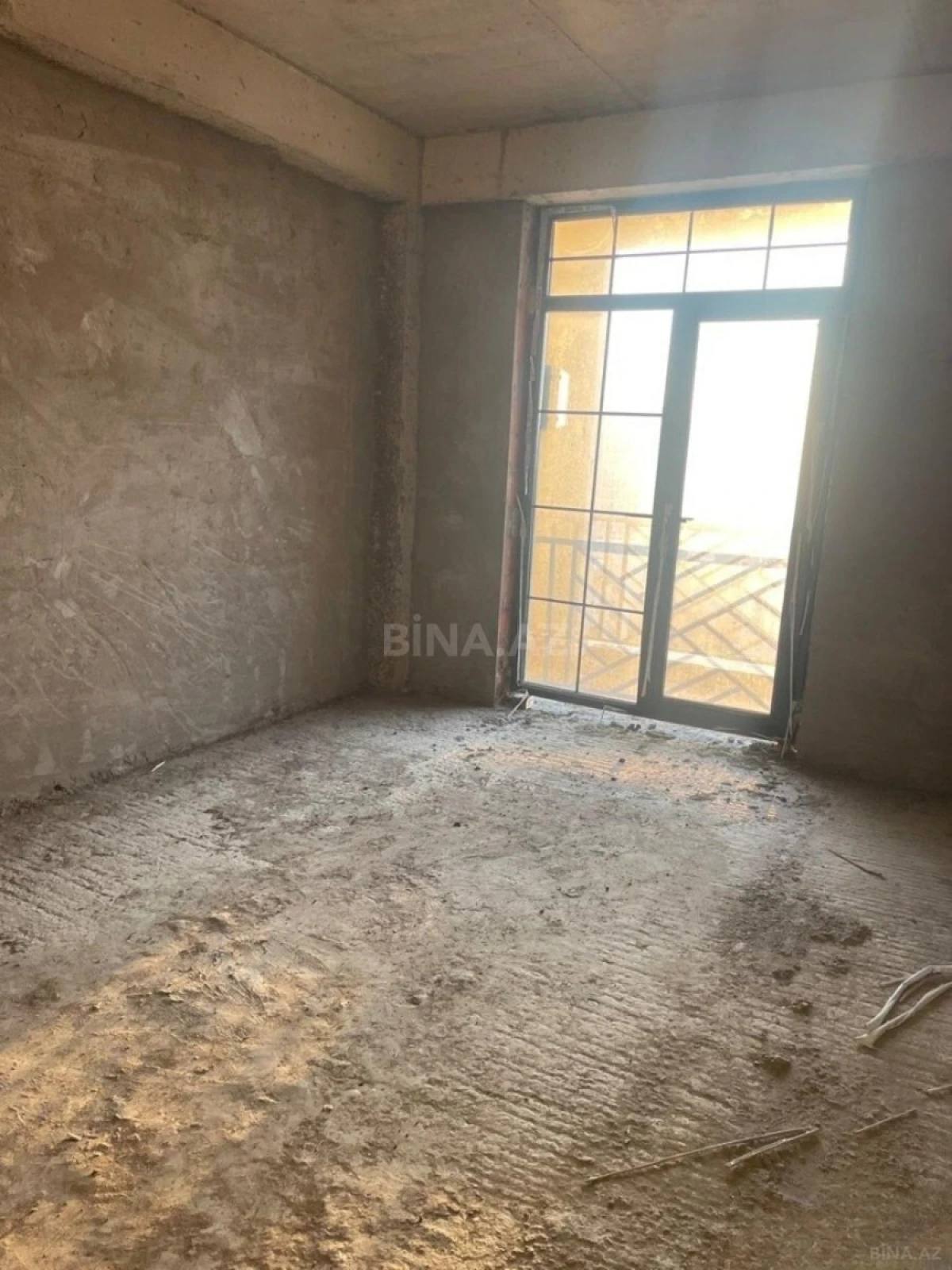 Satılır 2 otaqlı mənzil 84 m²