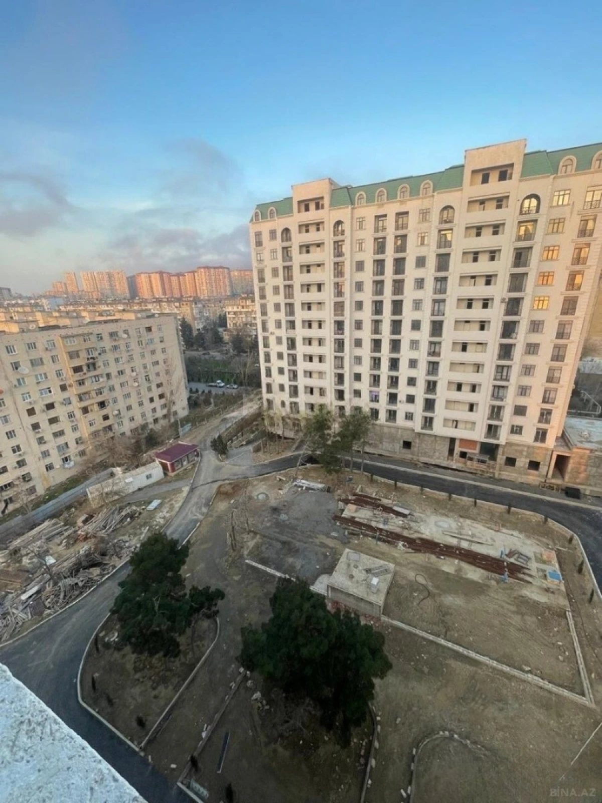 Satılır 2 otaqlı mənzil 84 m²