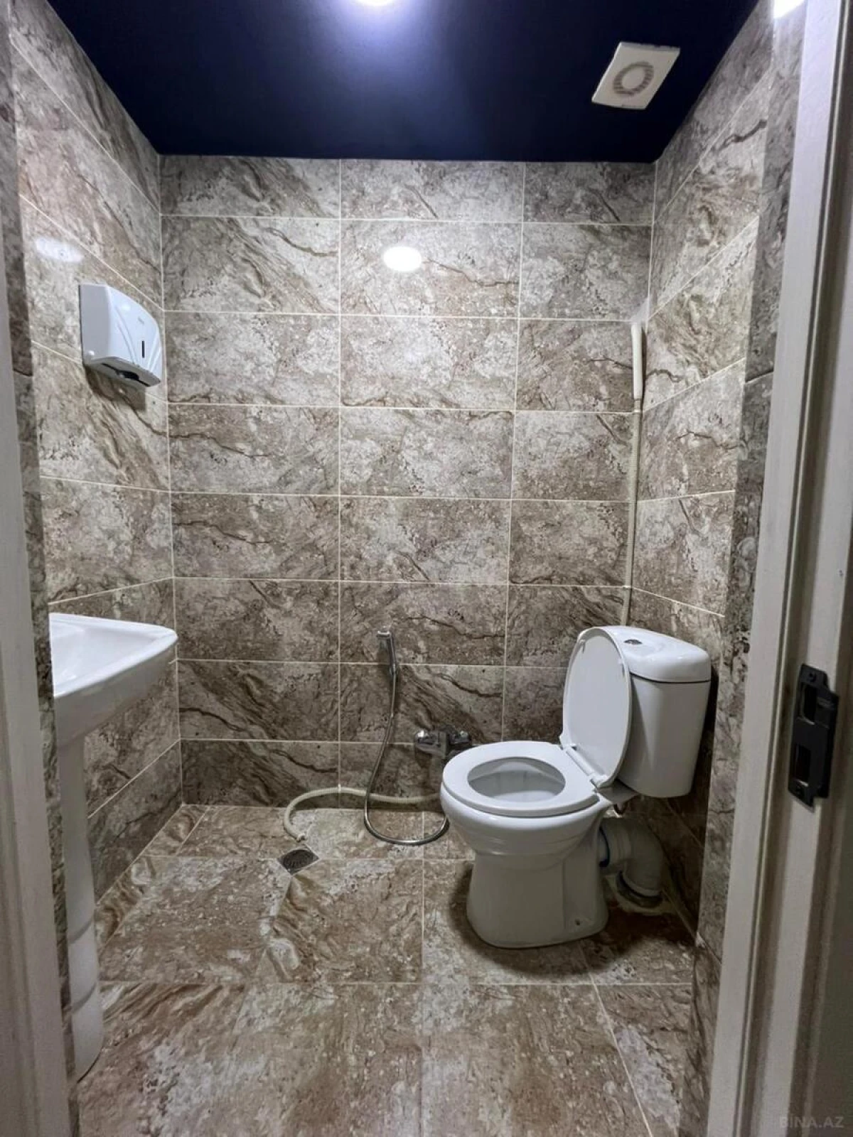 Satılır obyekt 150 m²