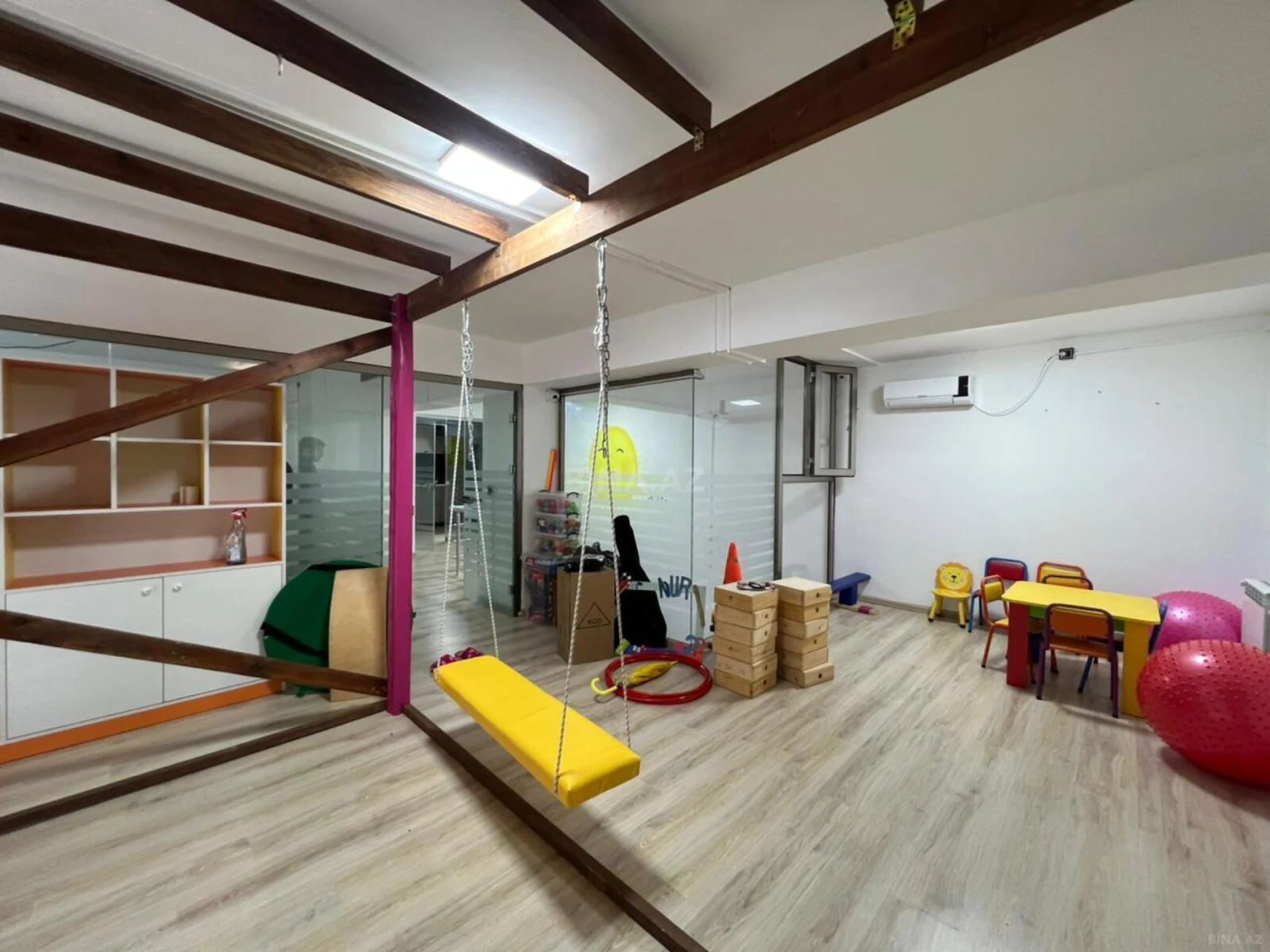 Satılır obyekt 150 m²