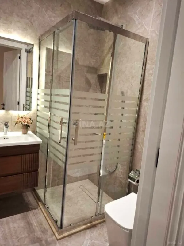 Satılır 2 otaqlı mənzil 65 m²