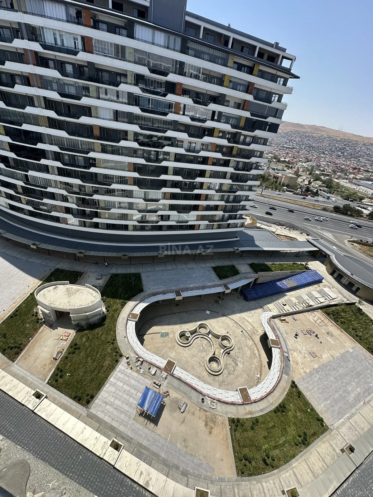 Satılır 2 otaqlı mənzil 70 m²