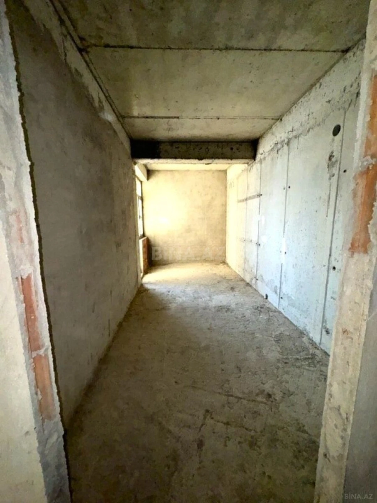 Satılır 3 otaqlı mənzil 135 m²