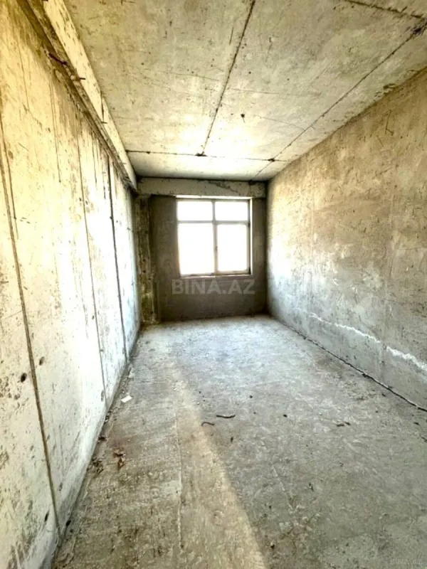 Satılır 3 otaqlı mənzil 135 m²