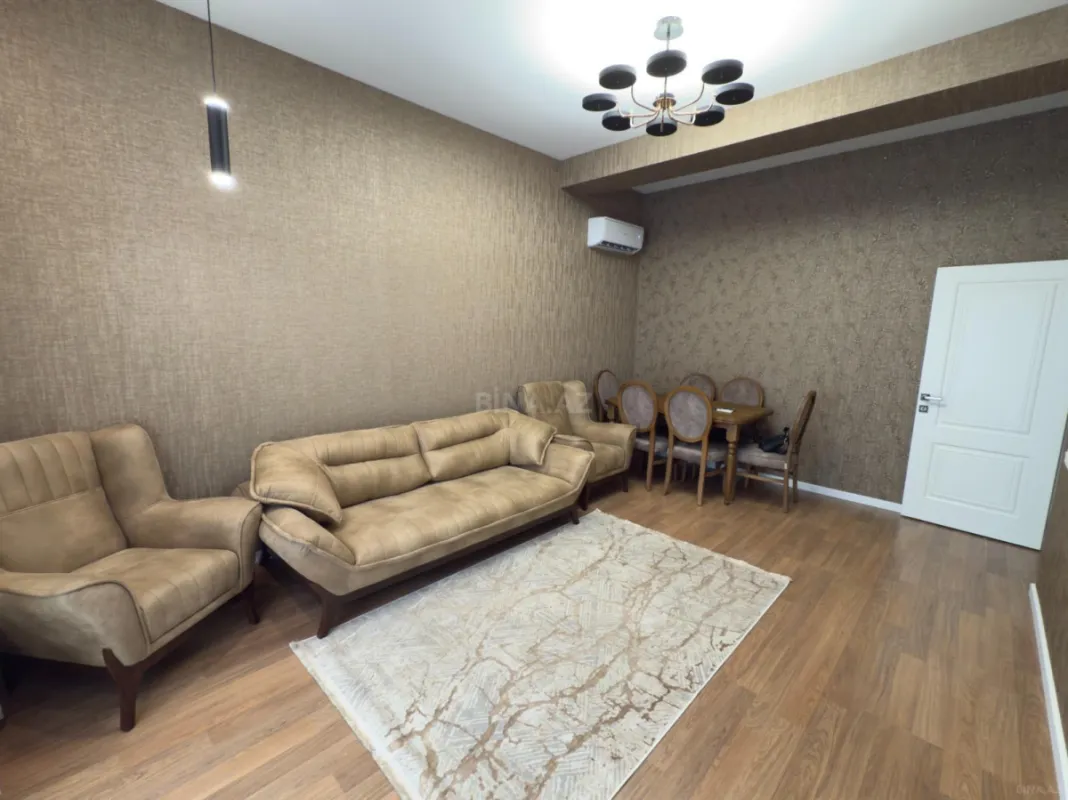 Kirayə verilir 2 otaqlı mənzil 70 m²