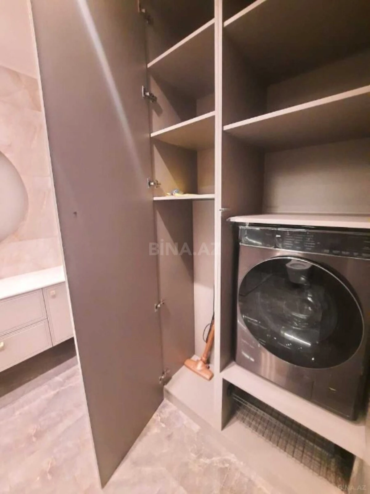 Kirayə verilir 2 otaqlı mənzil 86 m²