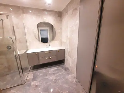 Kirayə verilir 2 otaqlı mənzil 86 m²