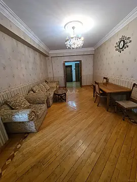 Kirayə verilir 2 otaqlı mənzil 90 m²