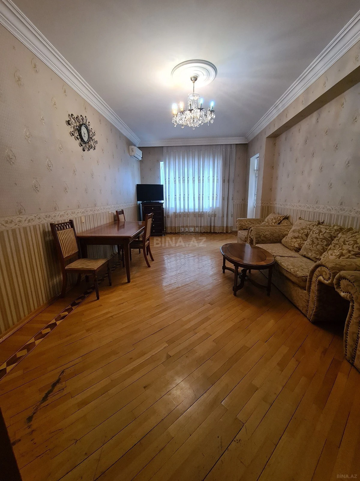 Kirayə verilir 2 otaqlı mənzil 90 m²