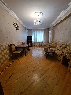 Kirayə verilir 2 otaqlı mənzil 90 m²