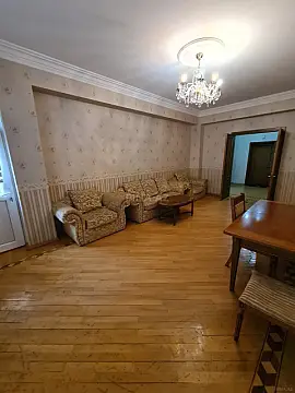 Kirayə verilir 2 otaqlı mənzil 90 m²