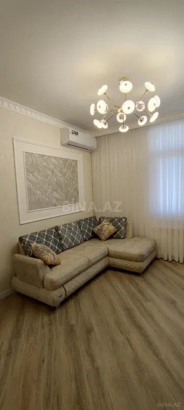 Kirayə verilir 2 otaqlı mənzil 50 m²