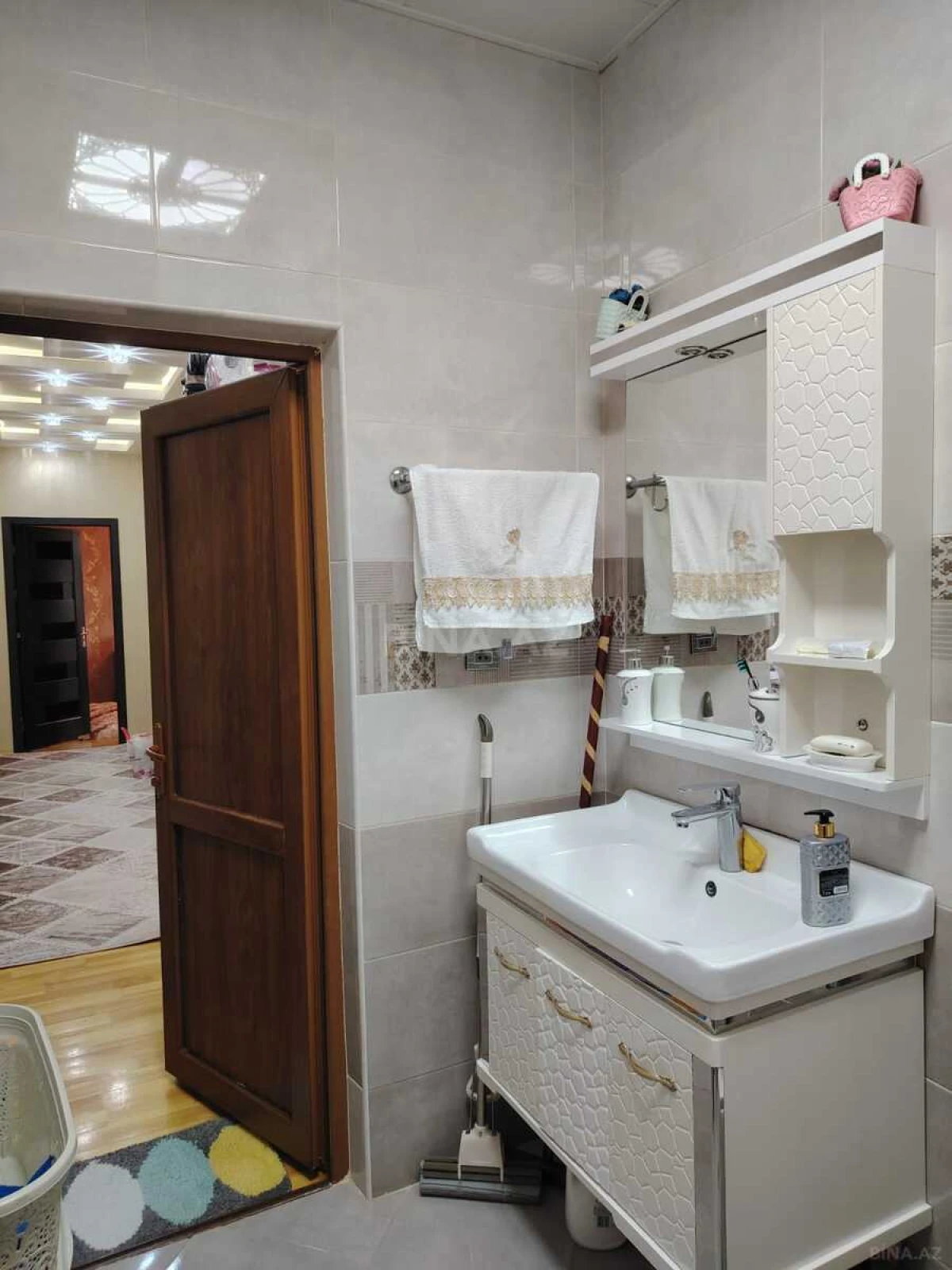 Satılır 3 otaqlı mənzil 92 m²