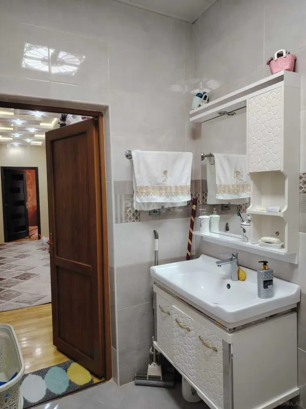 Satılır 3 otaqlı mənzil 92 m²