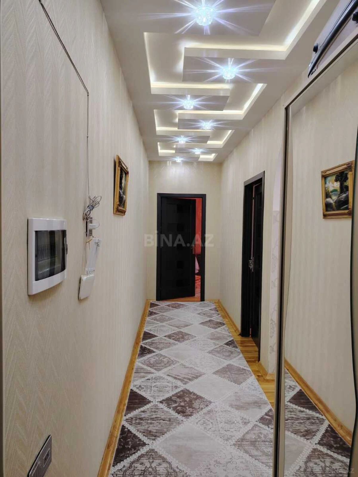 Satılır 3 otaqlı mənzil 92 m²