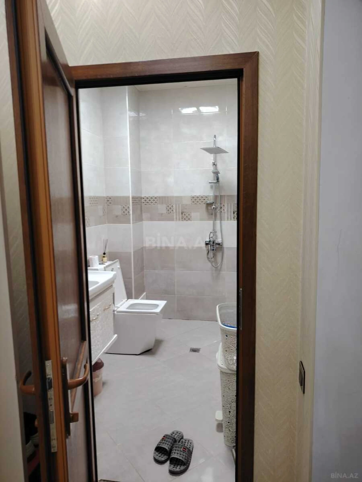 Satılır 3 otaqlı mənzil 92 m²