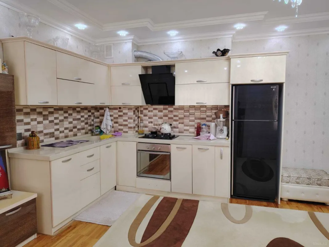 Satılır 3 otaqlı mənzil 92 m²