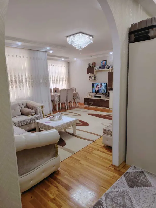 Satılır 3 otaqlı mənzil 92 m²