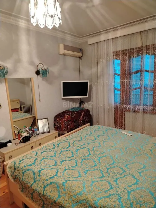 Satılır 2 otaqlı mənzil 65 m²