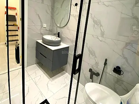 Satılır 2 otaqlı mənzil 63 m²
