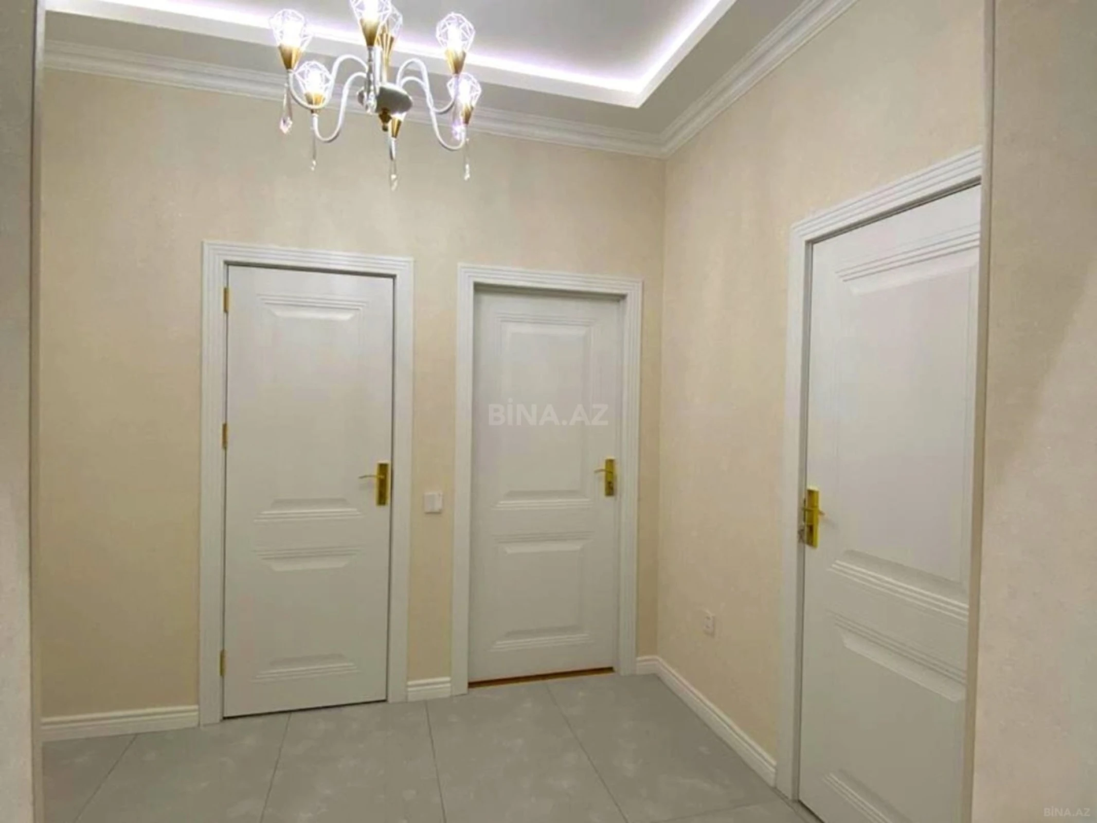 Satılır 2 otaqlı mənzil 63 m²