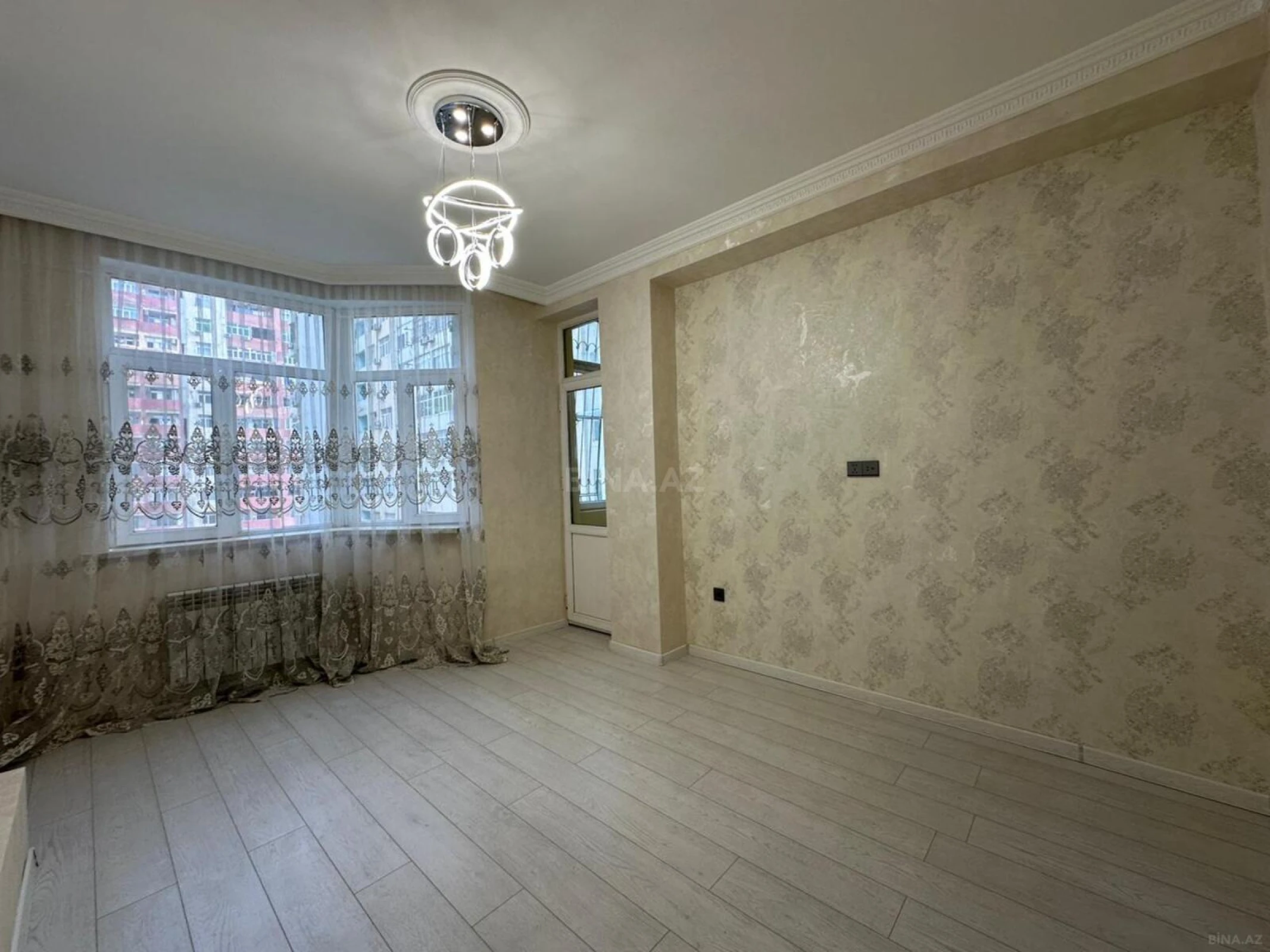 Satılır 2 otaqlı mənzil 56 m²