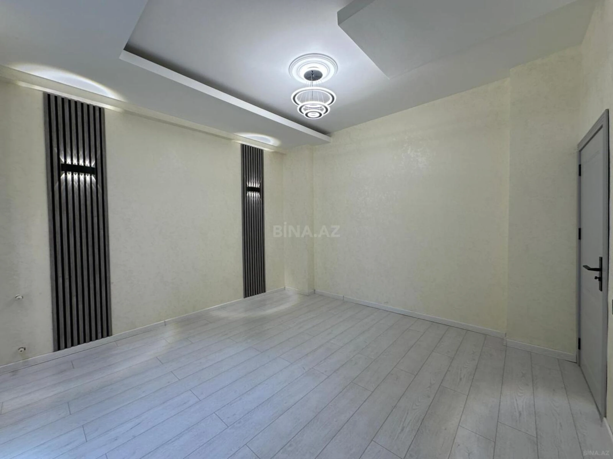 Satılır 2 otaqlı mənzil 56 m²