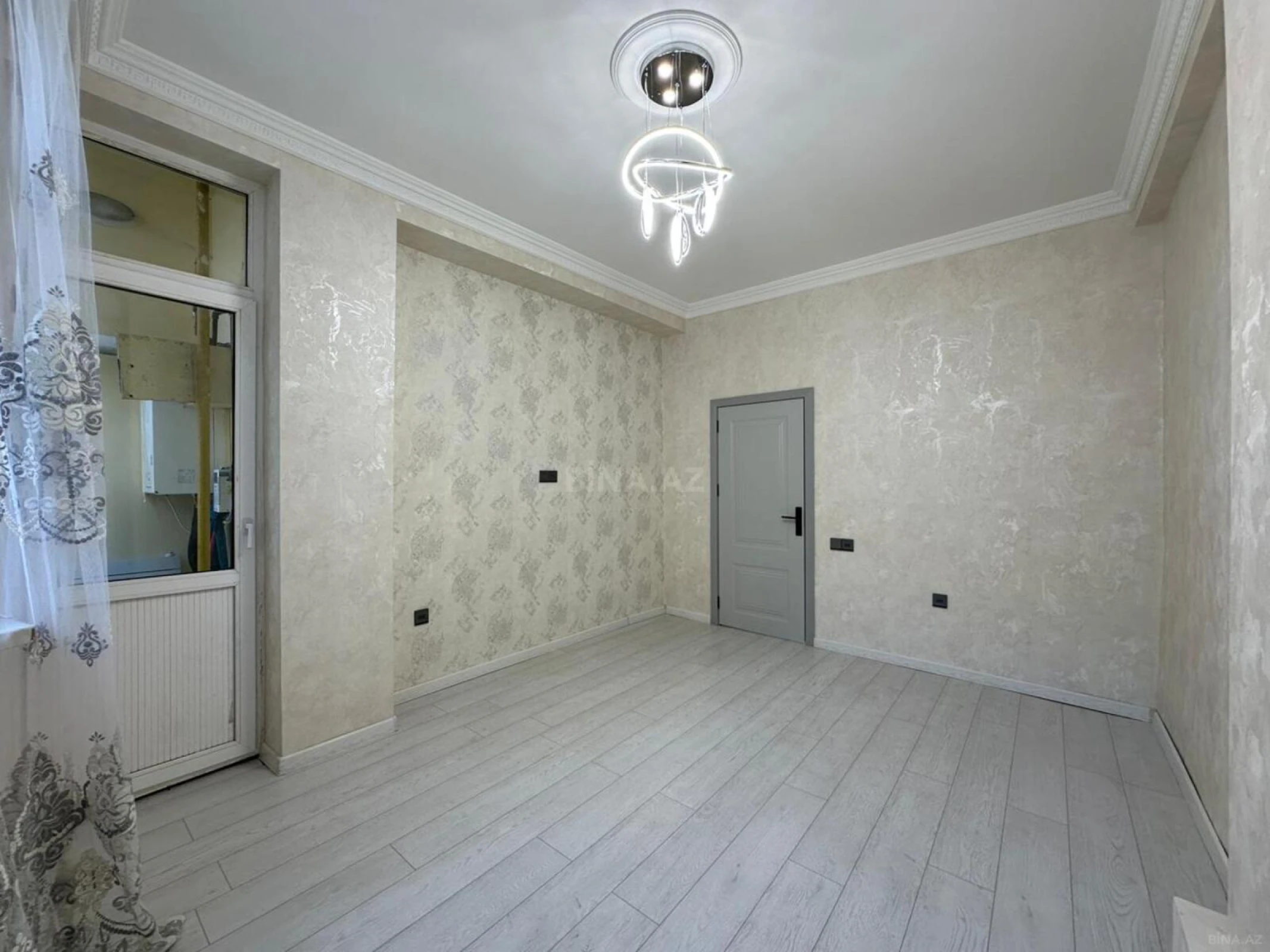 Satılır 2 otaqlı mənzil 56 m²