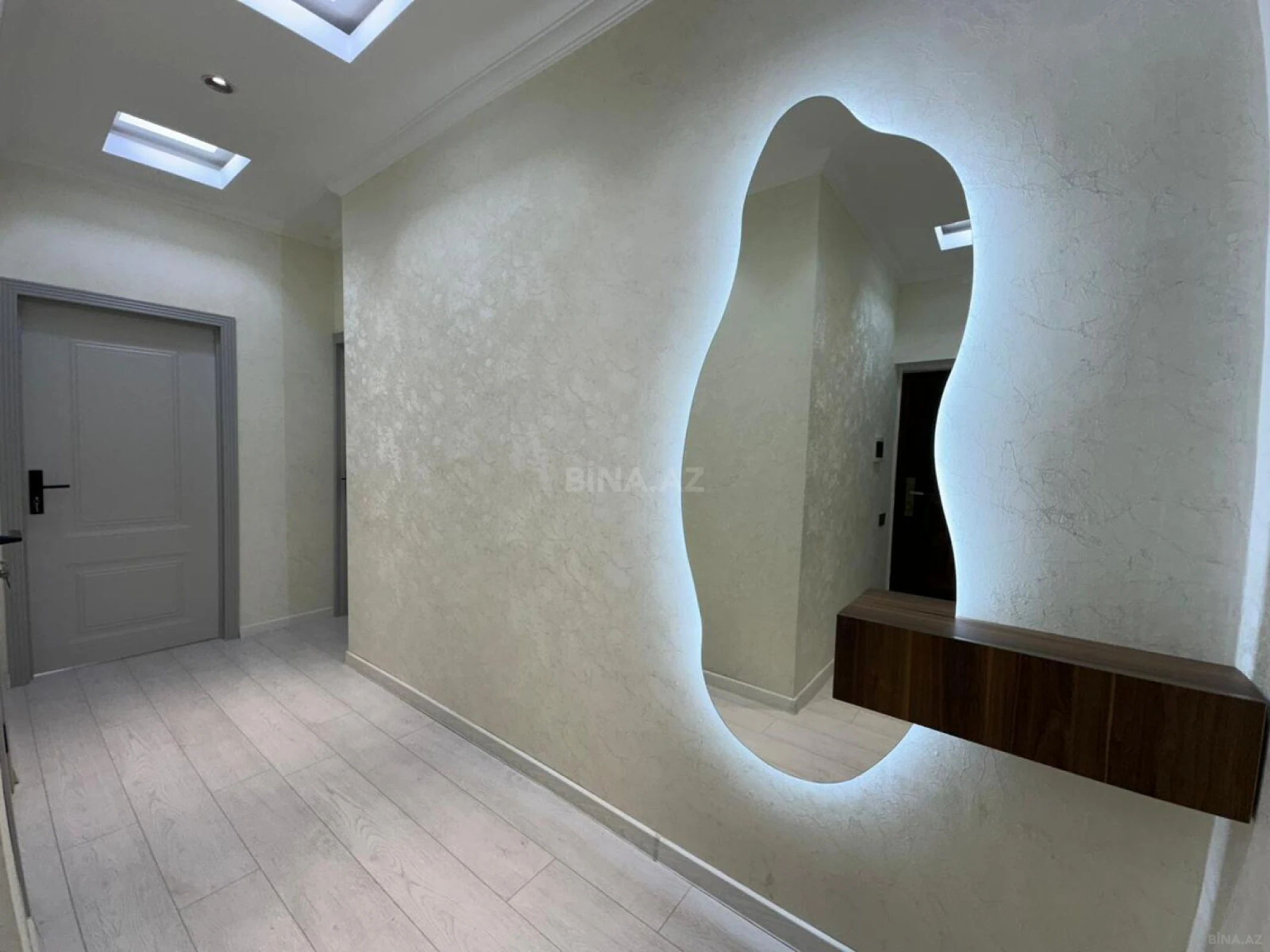 Satılır 2 otaqlı mənzil 56 m²