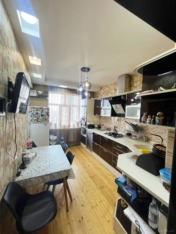 Satılır 3 otaqlı mənzil 82 m²