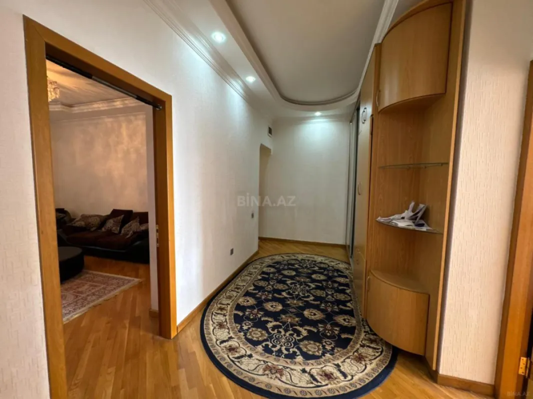 Satılır 3 otaqlı mənzil 112 m²