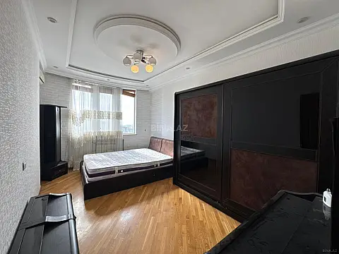 Satılır 3 otaqlı mənzil 112 m²