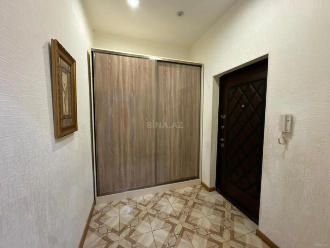 Satılır 3 otaqlı mənzil 112 m²