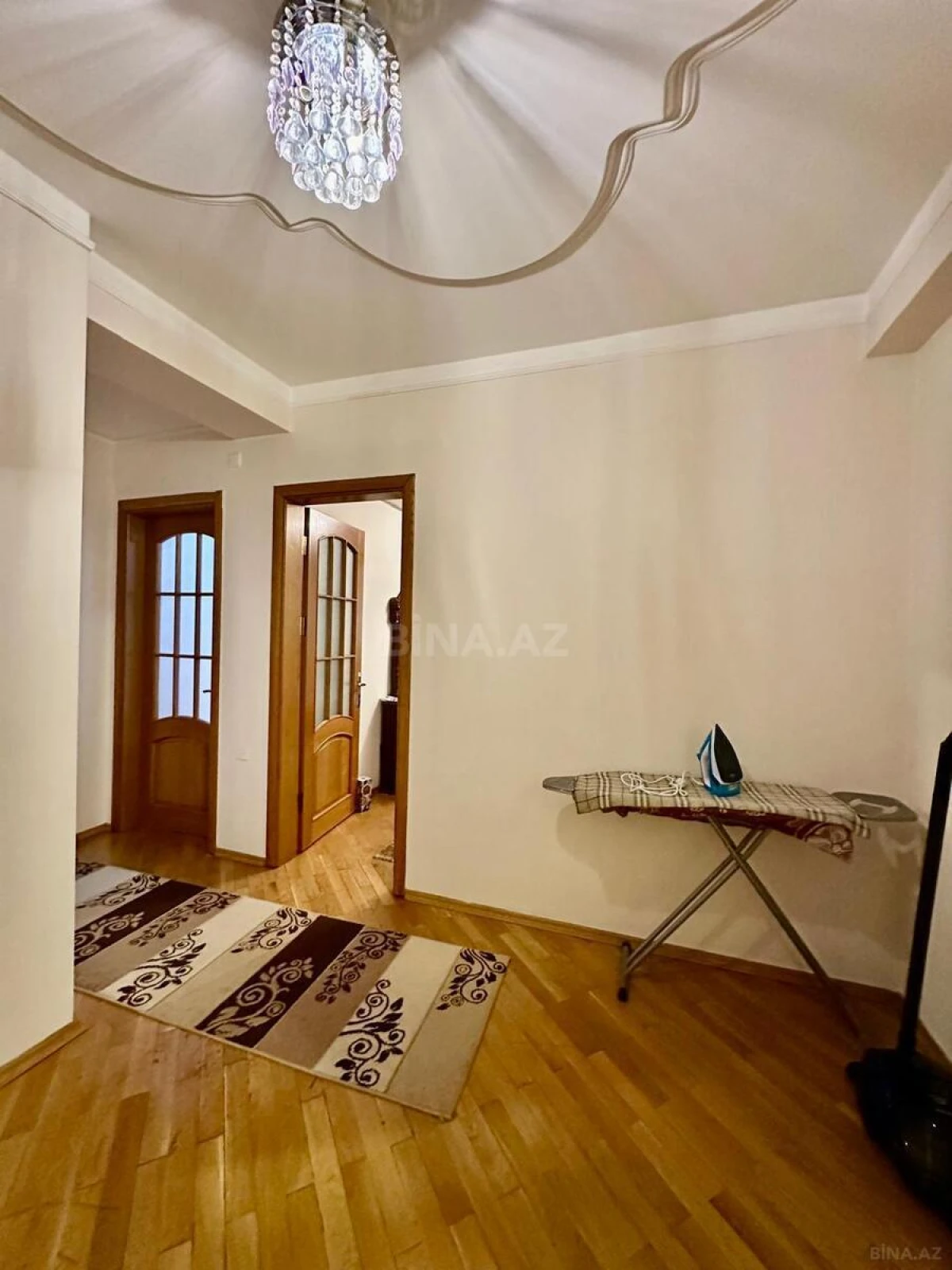 Satılır 3 otaqlı mənzil 98 m²