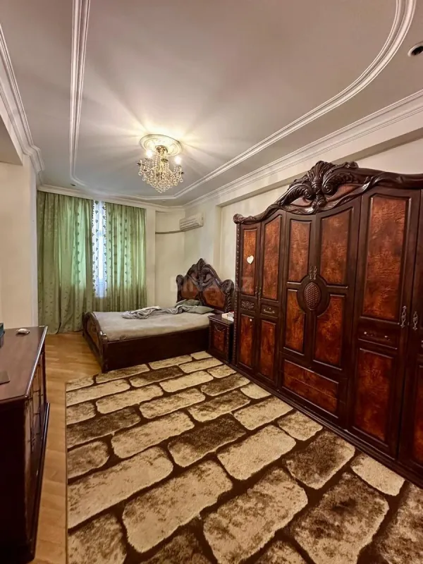 Satılır 3 otaqlı mənzil 98 m²