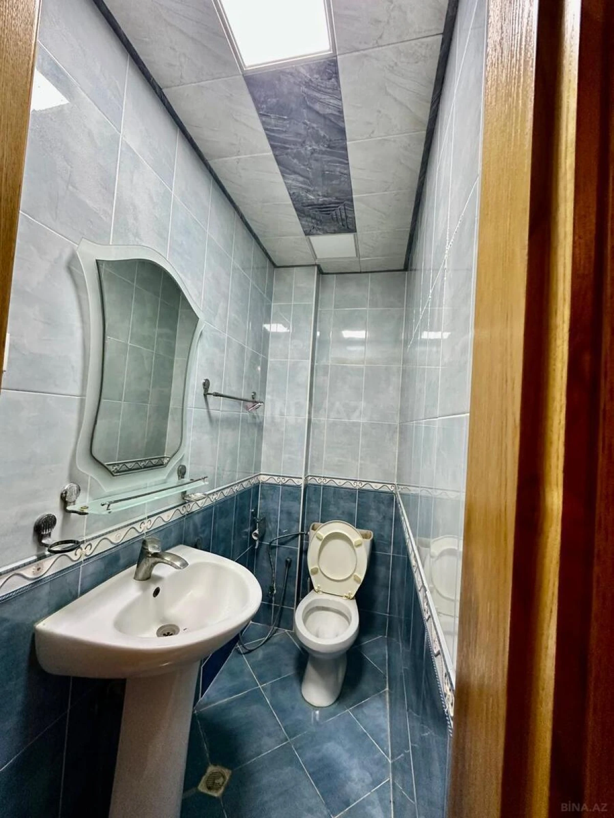 Satılır 3 otaqlı mənzil 98 m²