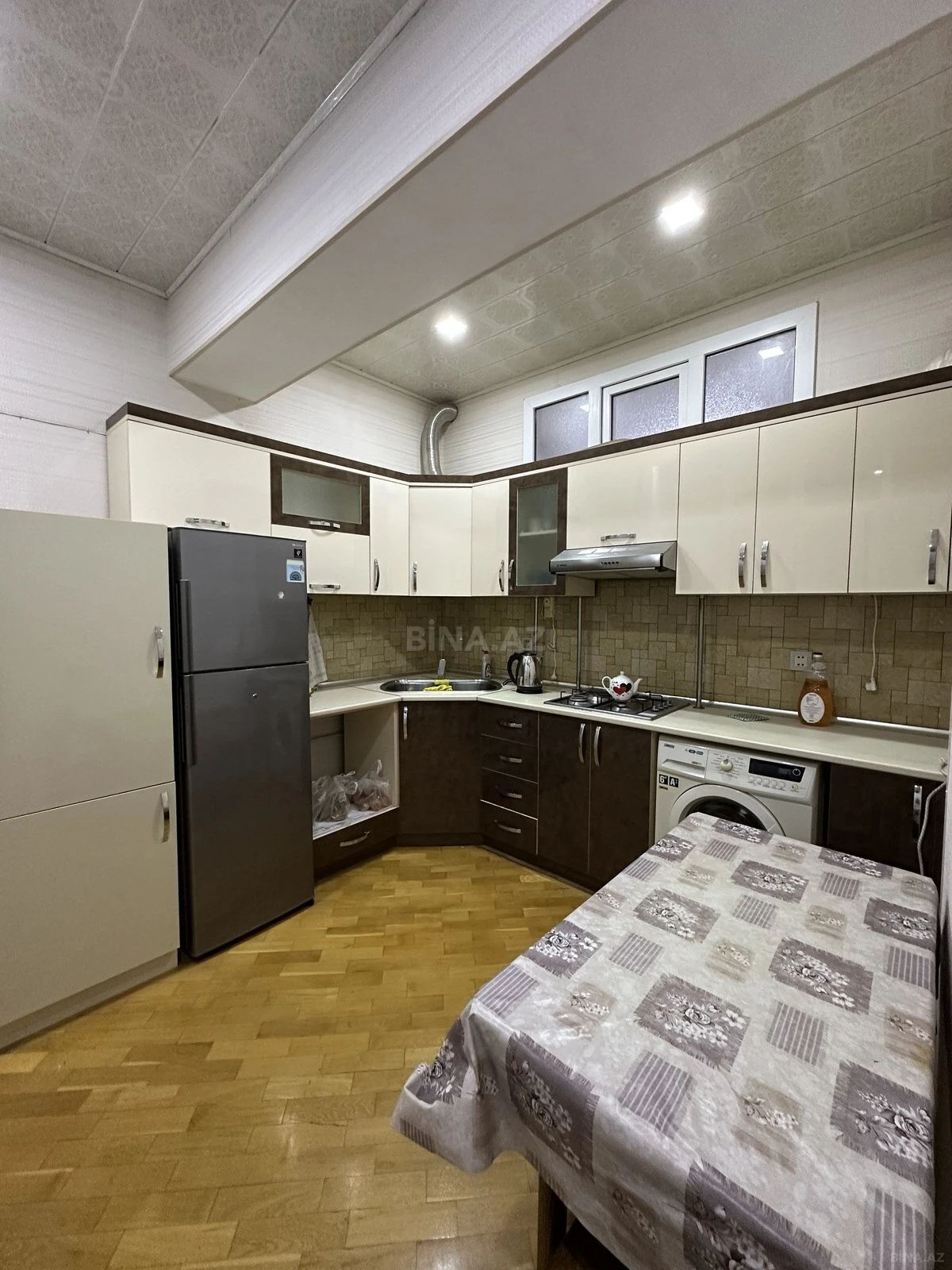 Kirayə verilir 3 otaqlı mənzil 100 m²