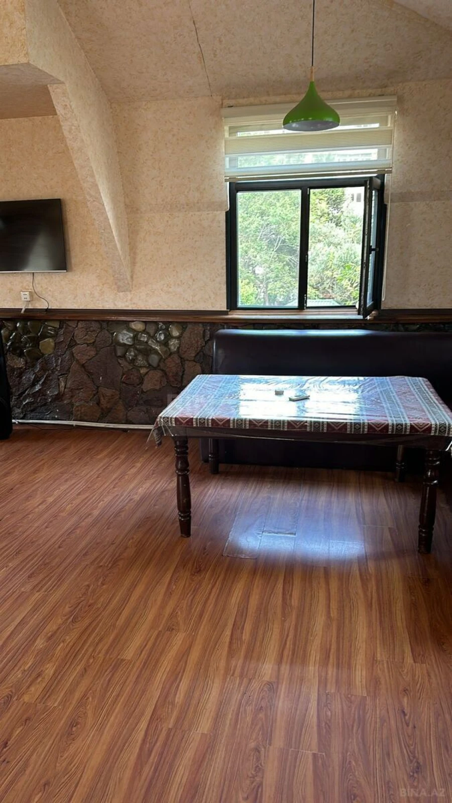 Satılır obyekt 200 m²