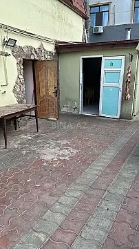 Satılır obyekt 200 m²