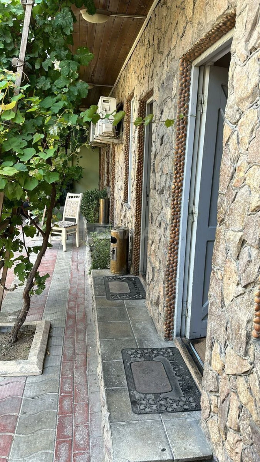 Satılır obyekt 200 m²