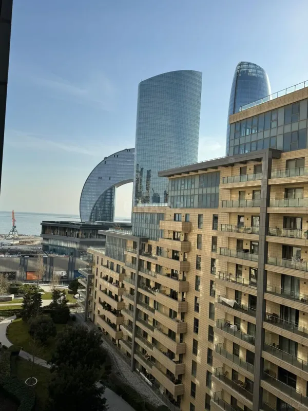 Kirayə verilir 3 otaqlı mənzil 150 m²