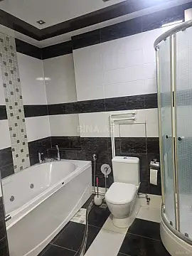 Satılır 4 otaqlı mənzil 179 m²