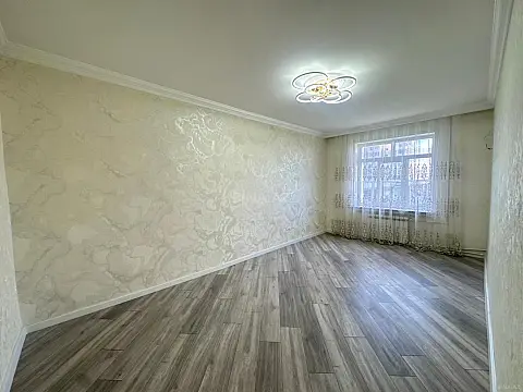 Satılır 4 otaqlı mənzil 110 m²