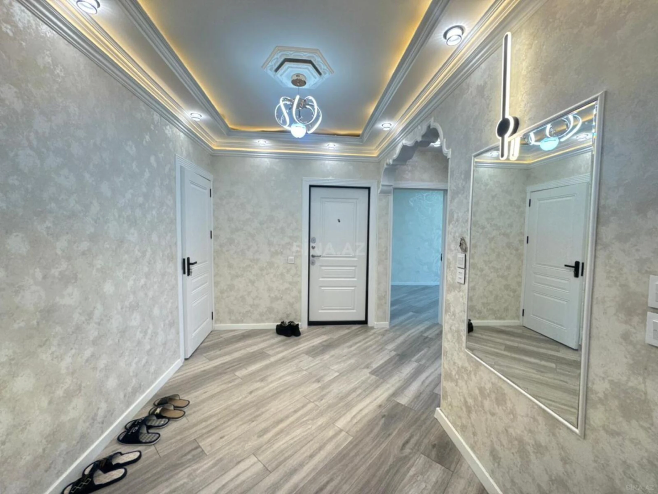 Satılır 4 otaqlı mənzil 110 m²