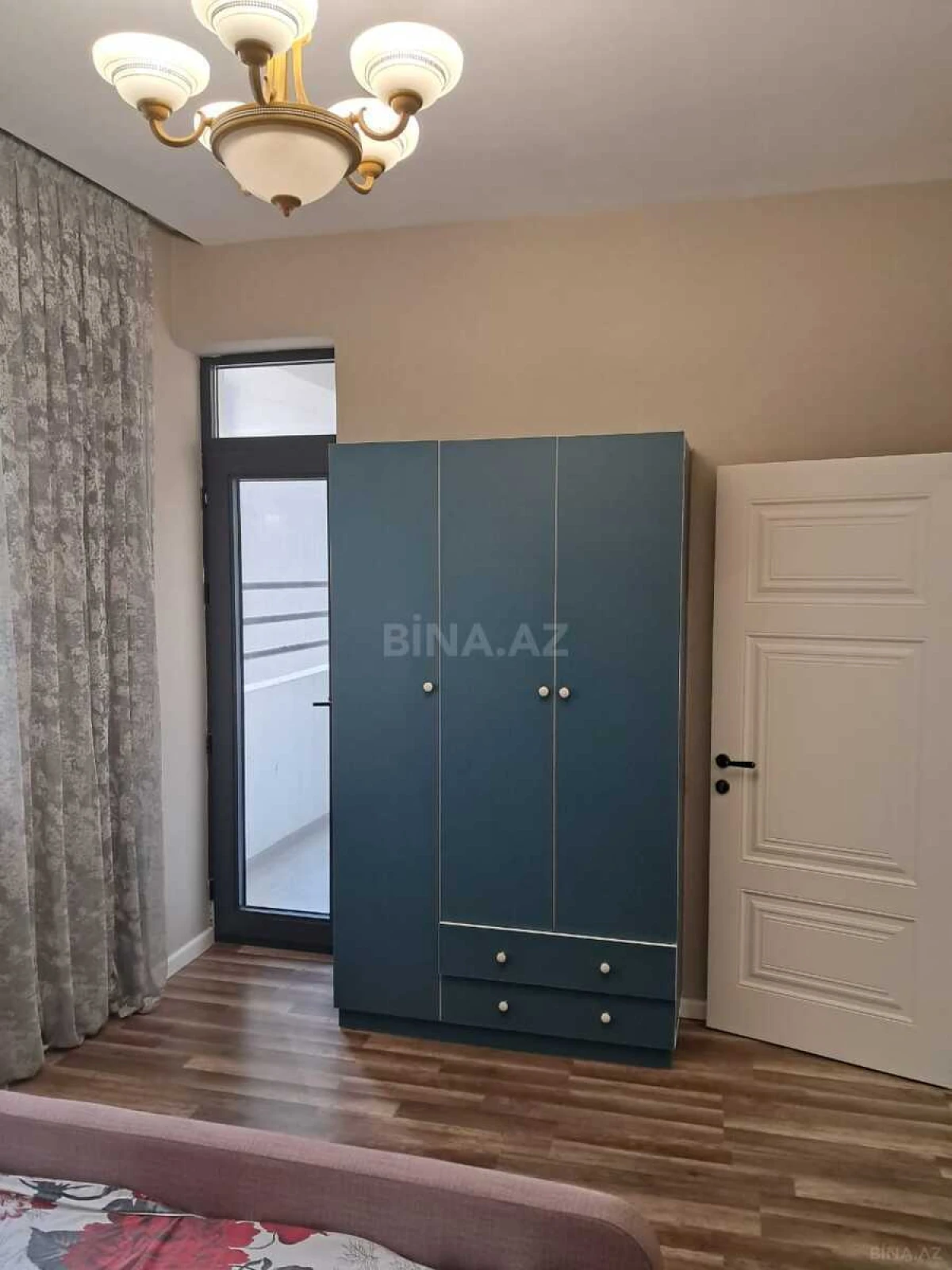 Kirayə verilir 2 otaqlı mənzil 60 m²
