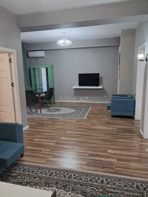 Kirayə verilir 2 otaqlı mənzil 60 m²