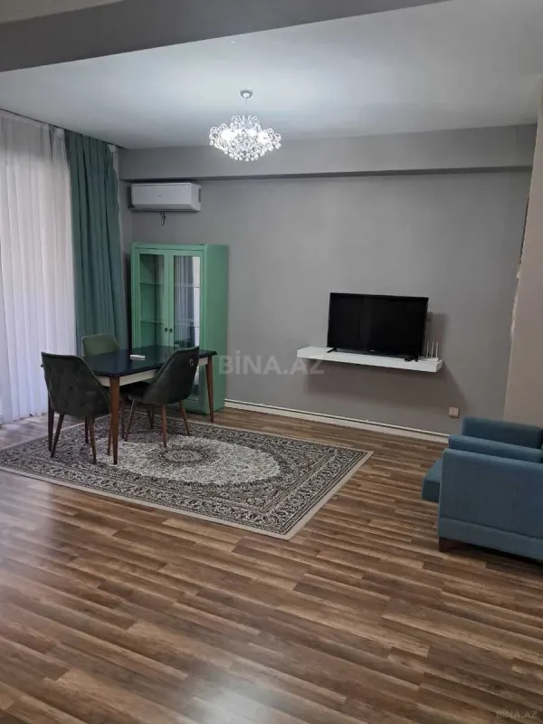Kirayə verilir 2 otaqlı mənzil 60 m²