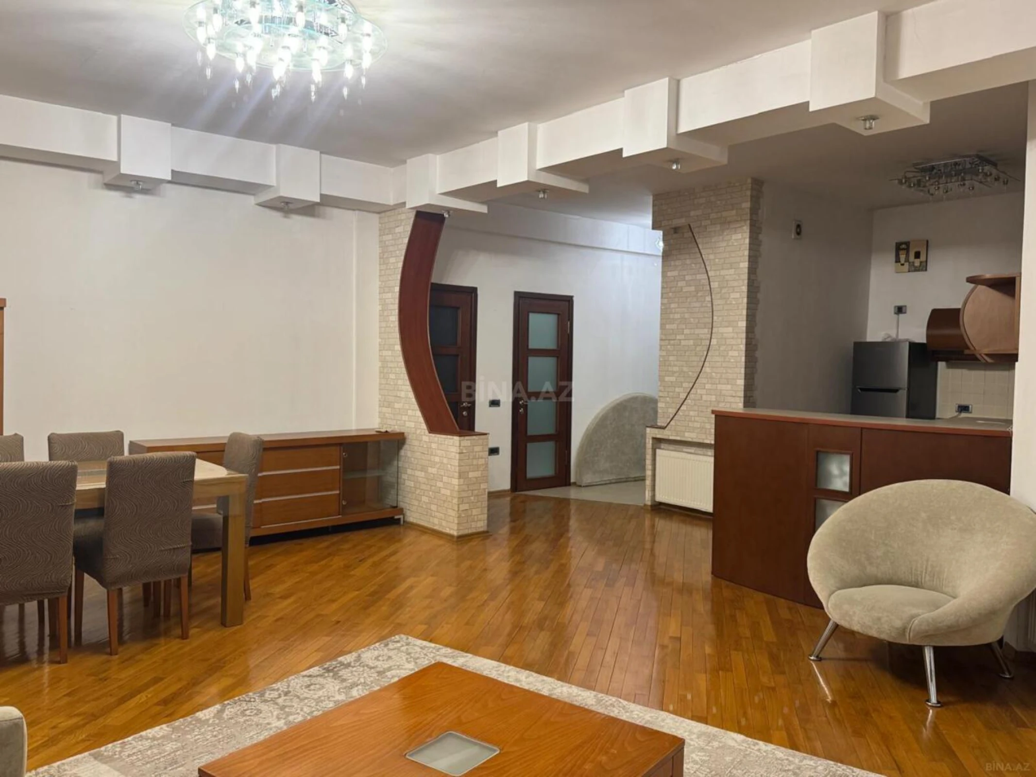 Kirayə verilir 3 otaqlı mənzil 100 m²