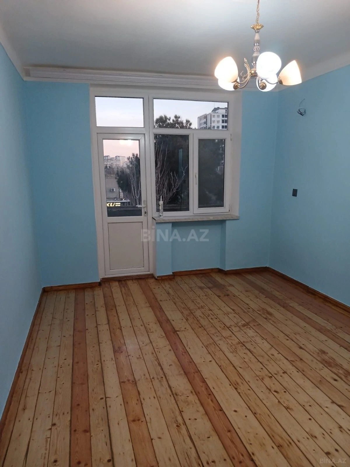 Kirayə verilir 2 otaqlı mənzil 50 m²